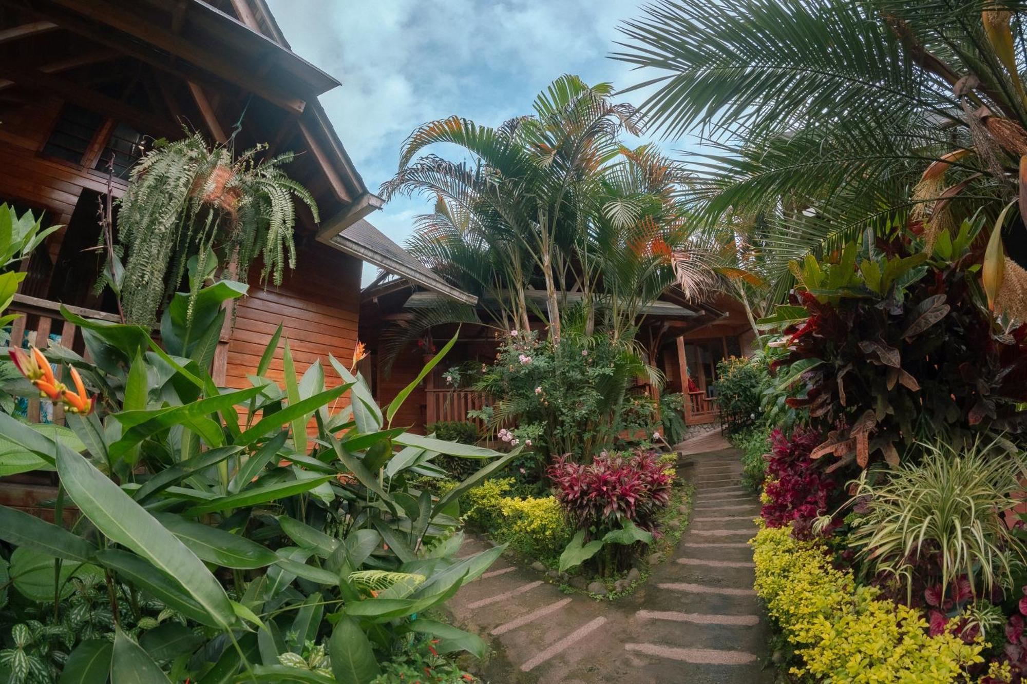 Sisakuna Lodge Миндо Екстериор снимка