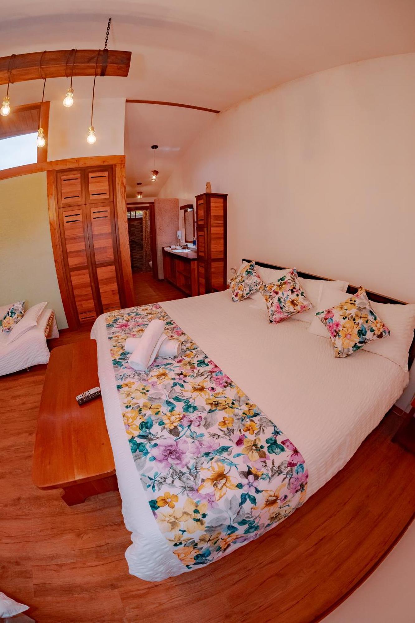Sisakuna Lodge Миндо Екстериор снимка