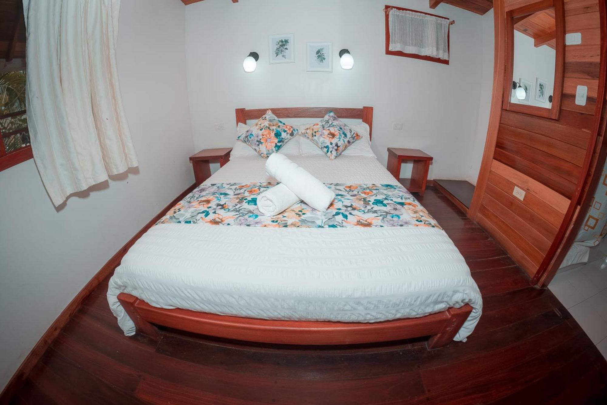 Sisakuna Lodge Миндо Екстериор снимка
