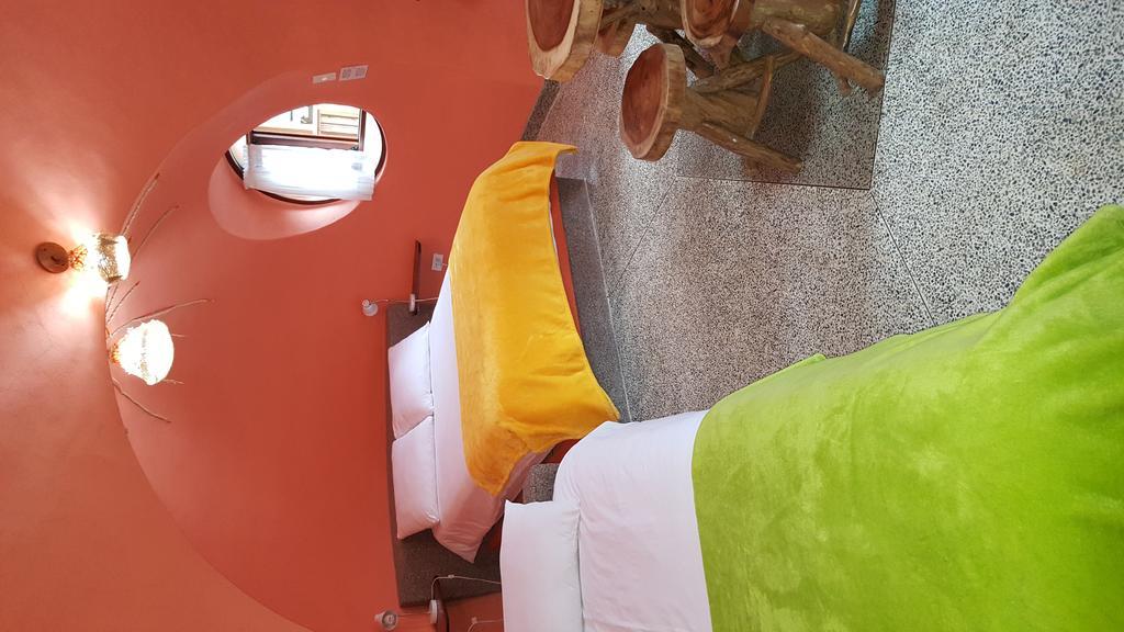 Sisakuna Lodge Миндо Екстериор снимка