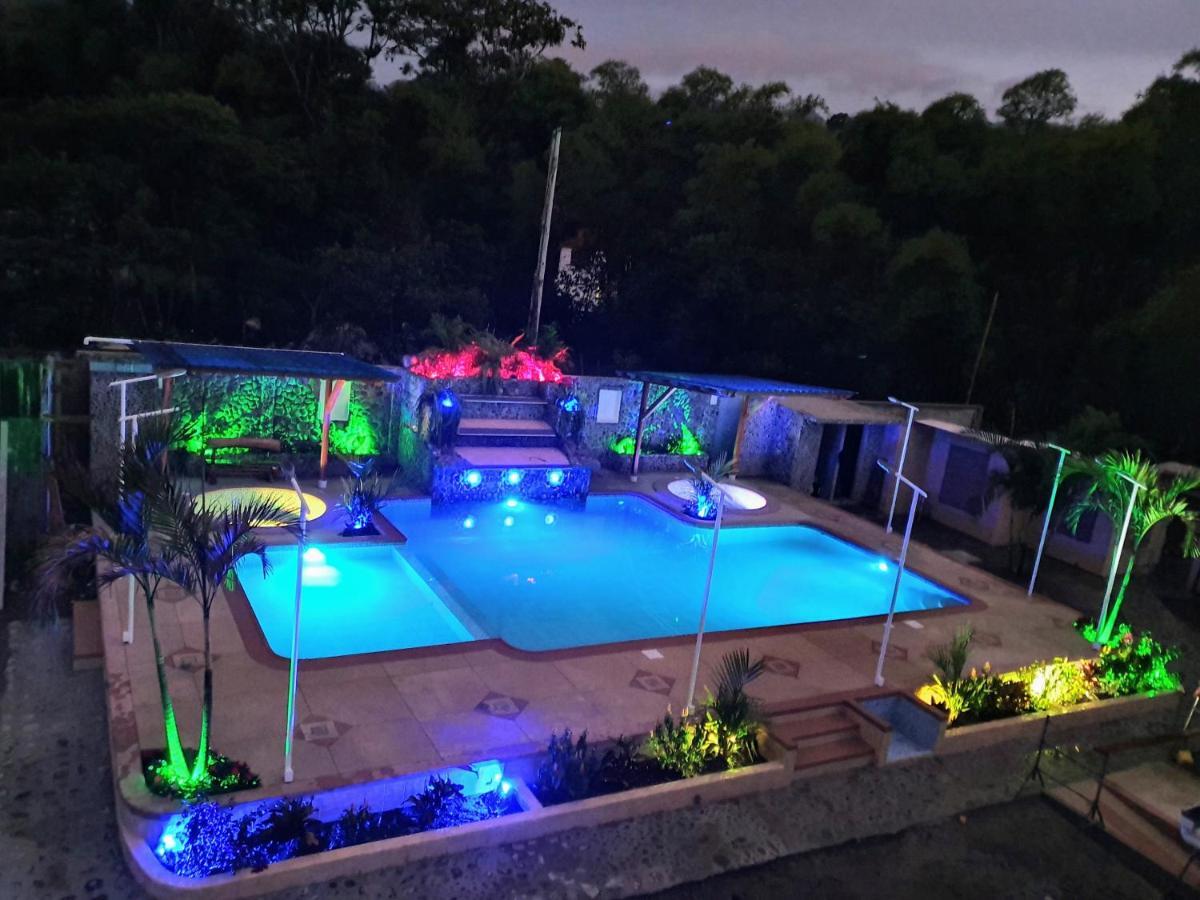 Sisakuna Lodge Миндо Екстериор снимка